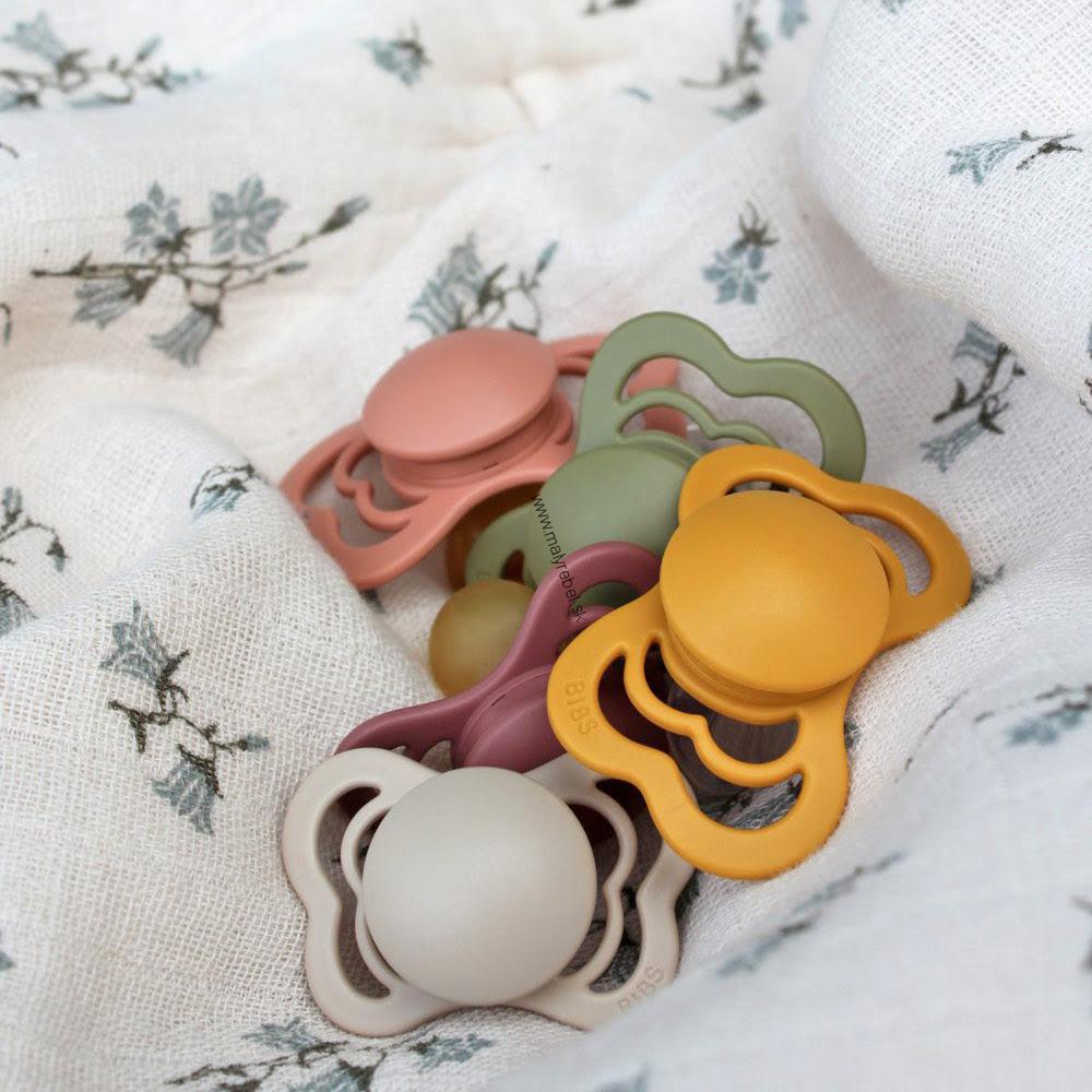 BIBS Couture Nočné ortodontické cumlíky z kaučuku 2ks–veľ.2 blush-vanila